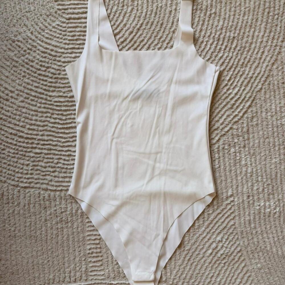 Fernanda carreno white bodysuit size